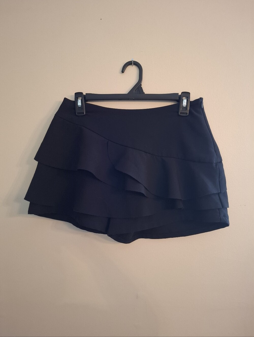 DO+BE Black Tiered Ruffle Skort Size Medium
